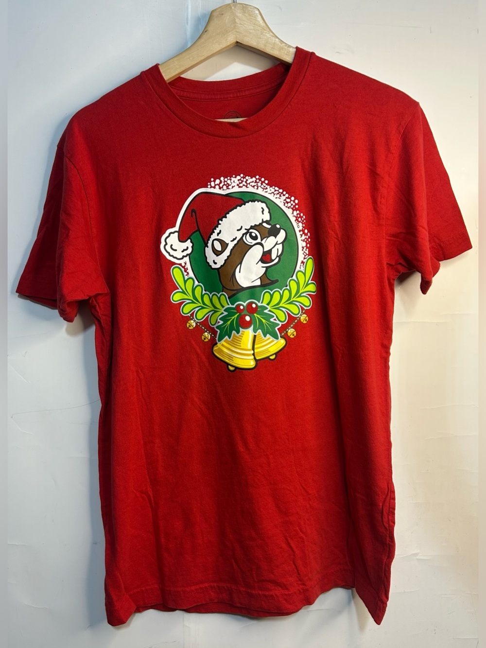 Buc-ee's Christmas Graphic Red T-Shirt Small